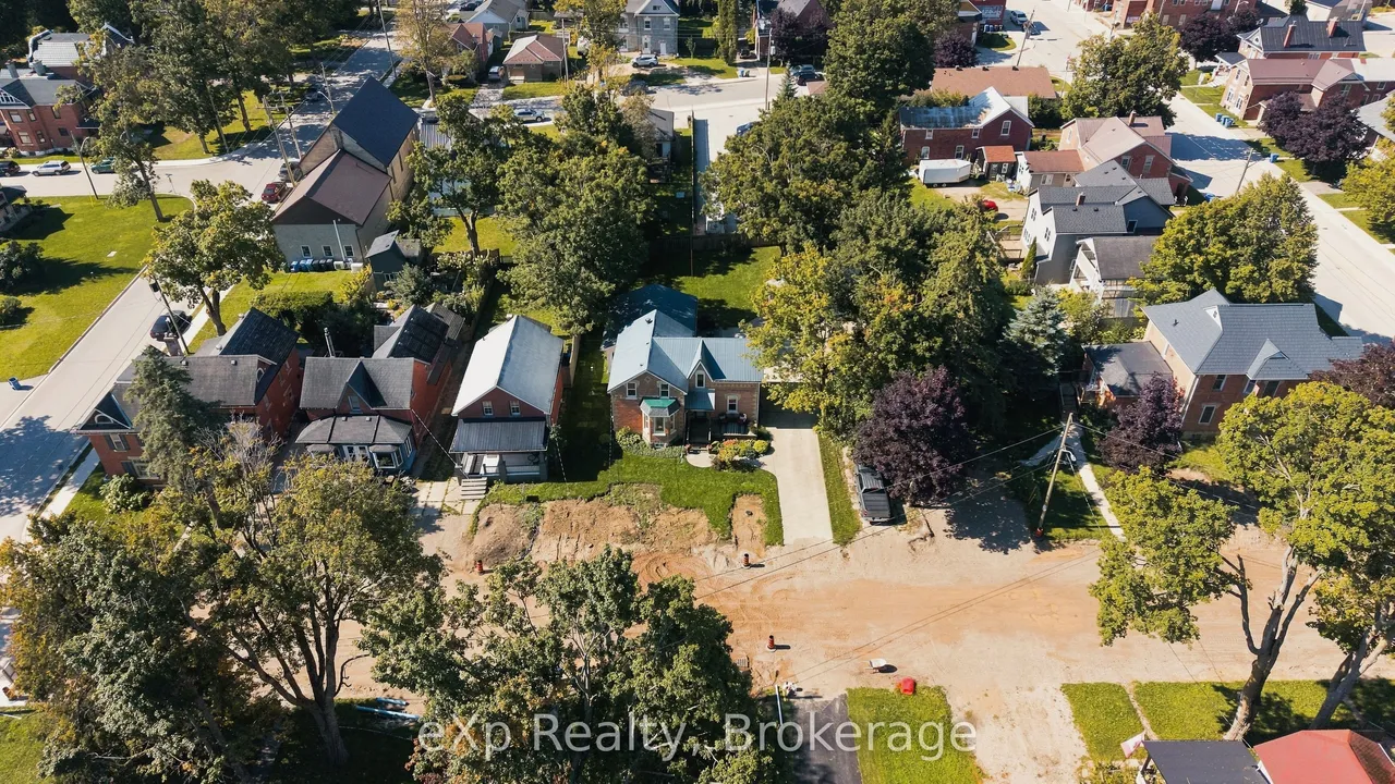 51 Osprey Street S — photo 44
