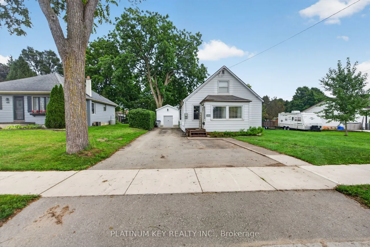 422 Metcalfe Street W — photo 2