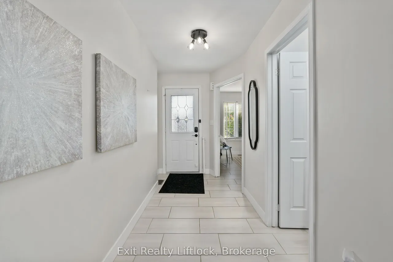 629 Tully Crescent — photo 3