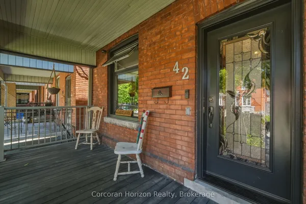 42 Nightingale Street — photo 2