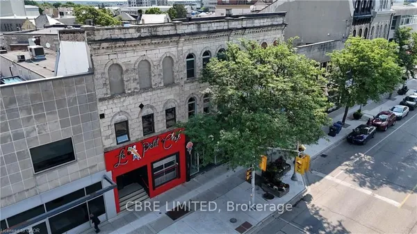 105 Wyndham Street N — photo 2
