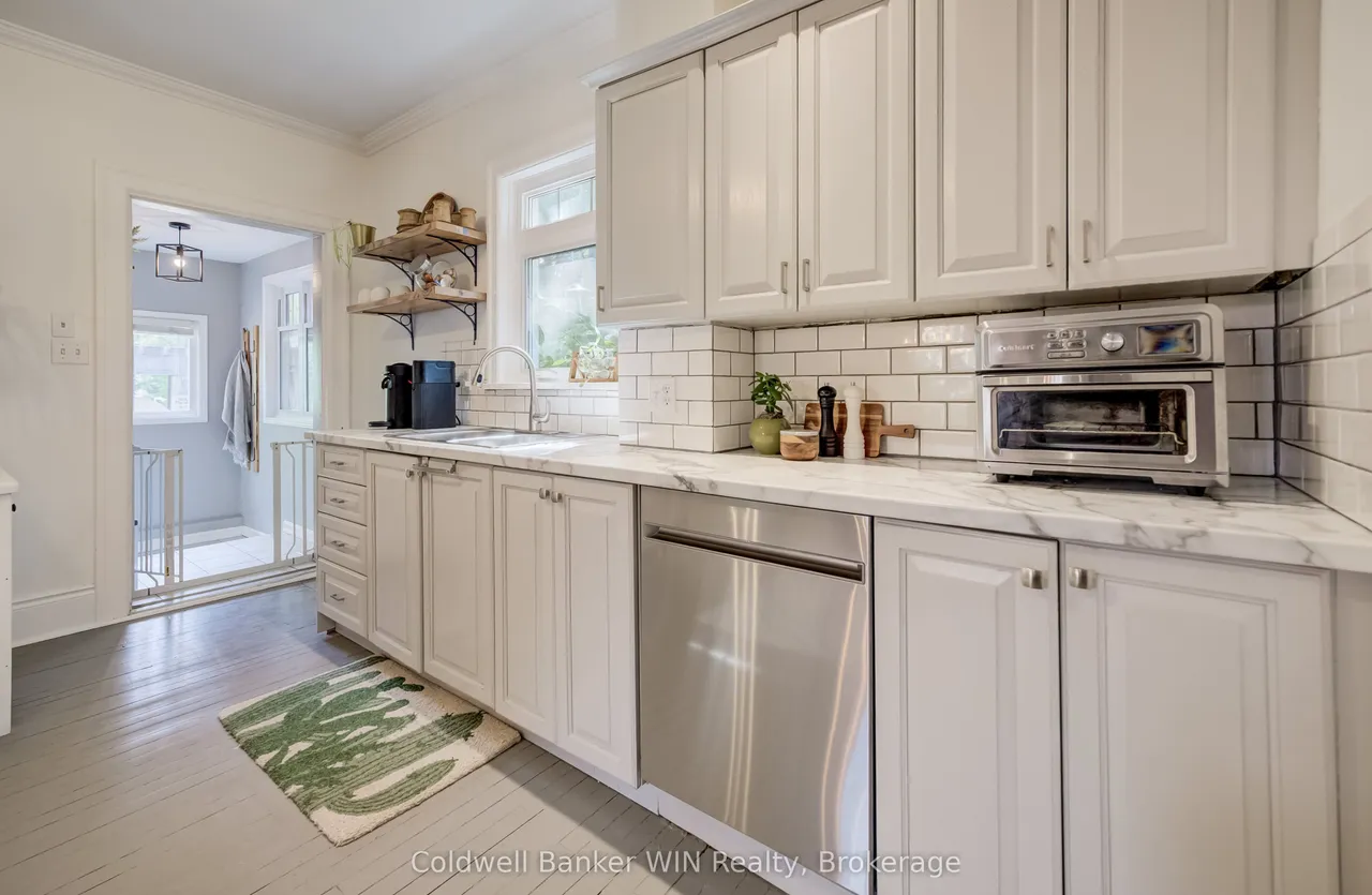 420 Parkside Drive — photo 2