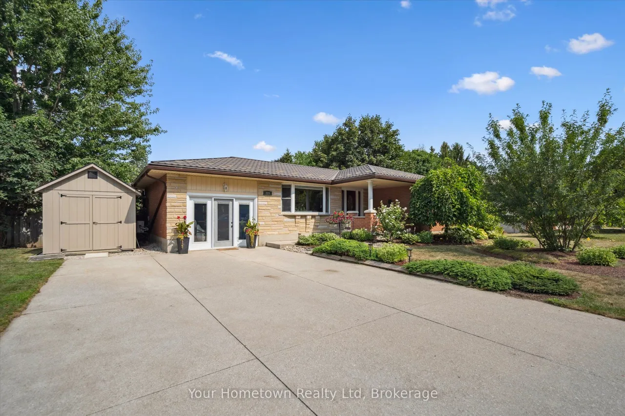 220 Colborne Street — photo 3
