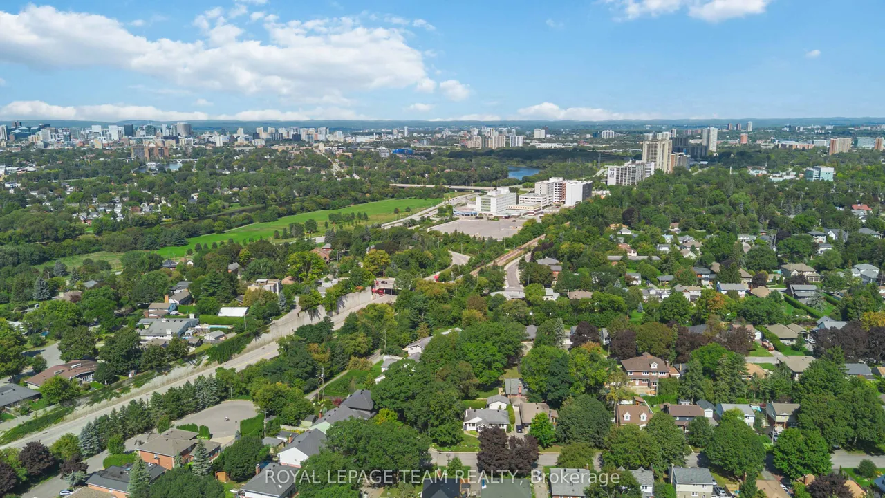 115 Mountbatten Avenue — photo 47
