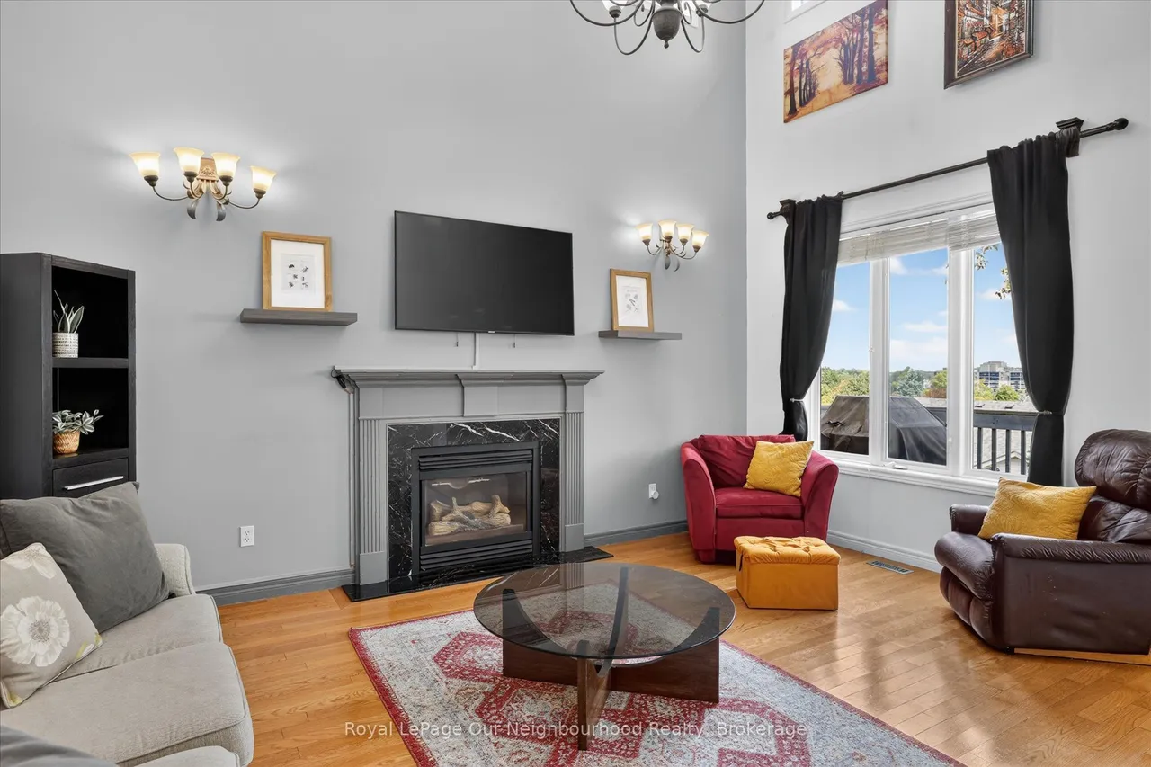 1072 Silverdale Road — photo 3