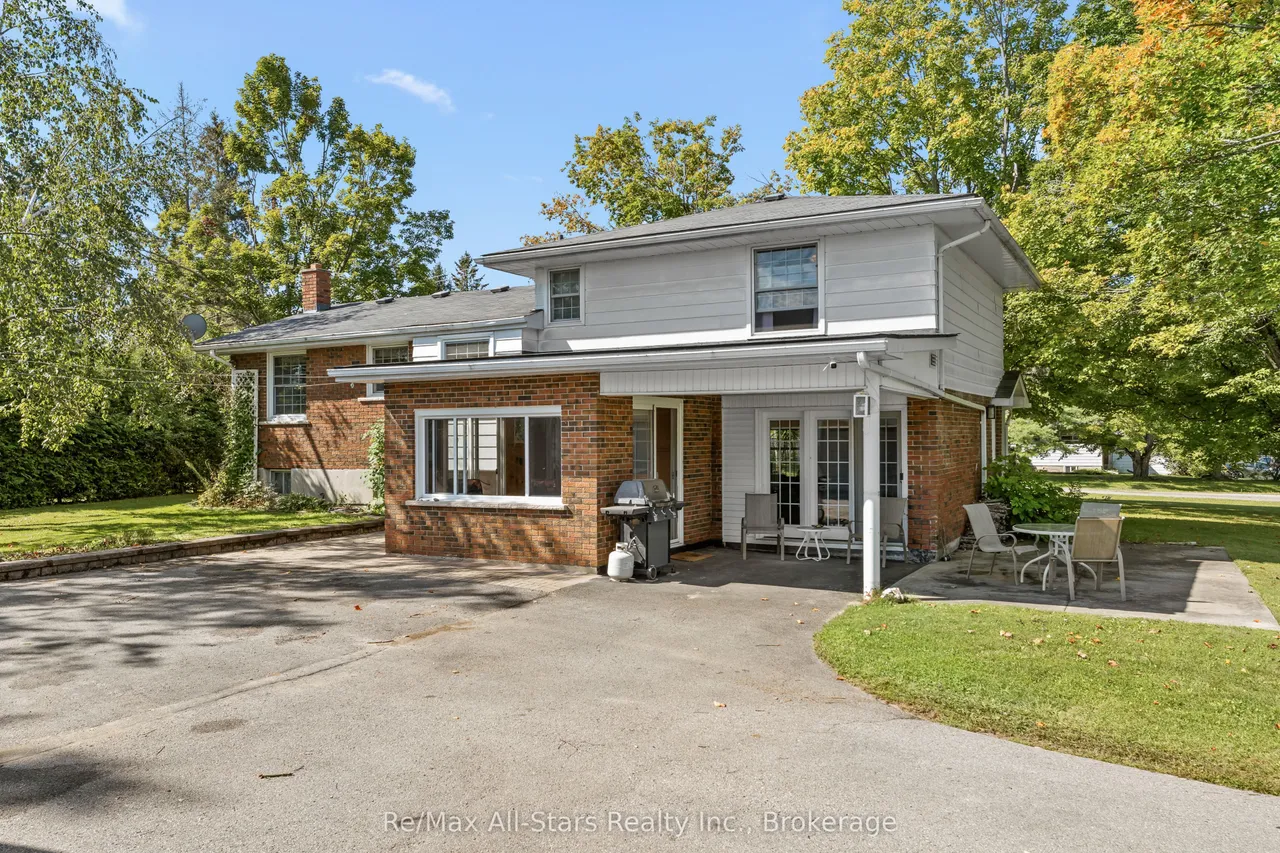 137 Reid Street — photo 2