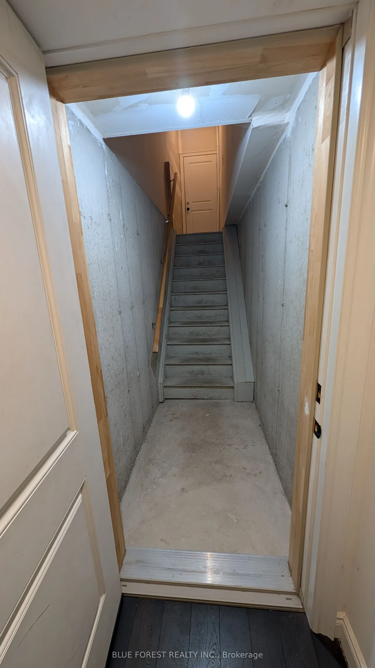 30 Thames Springs Crescent — photo 37