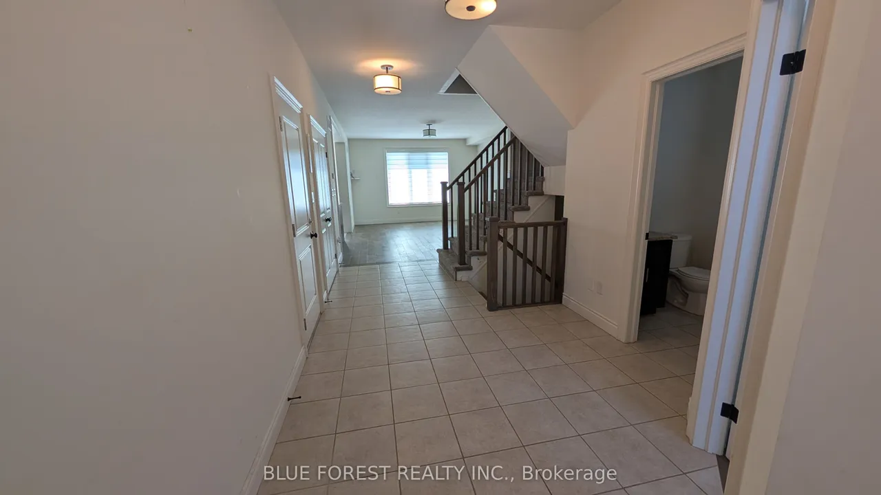 30 Thames Springs Crescent — photo 3