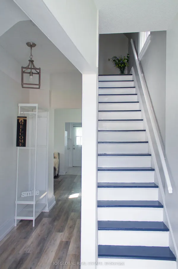 65 Holmes Avenue — photo 2