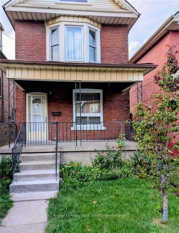 61 Barnesdale Avenue N — photo 2