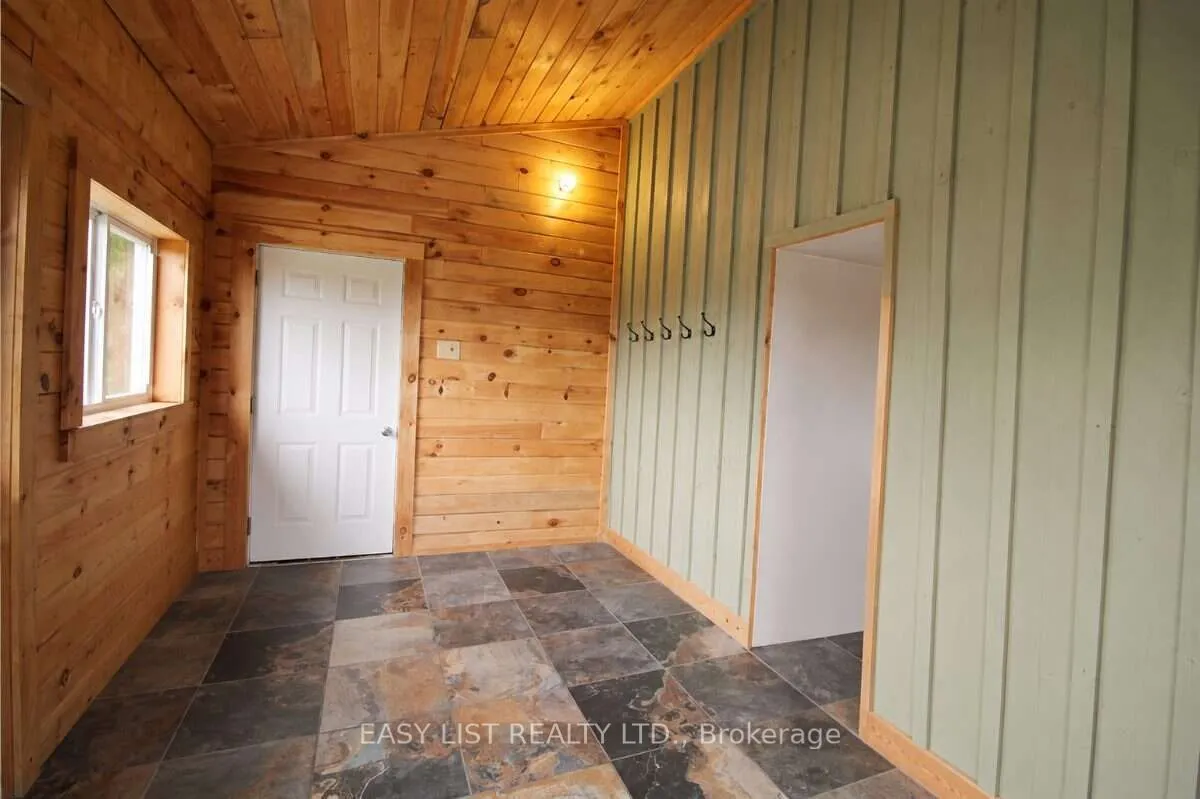 624 Hillhead Road — photo 3
