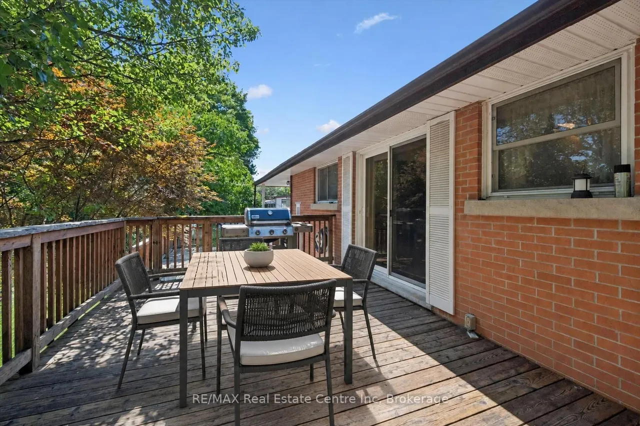 289 SPEEDVALE Avenue E — photo 20