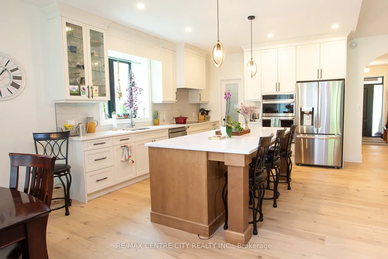 273 Foxborough Place — photo 3