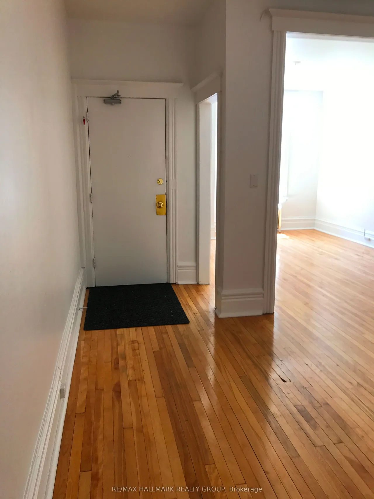 421 Lisgar Street — photo 2