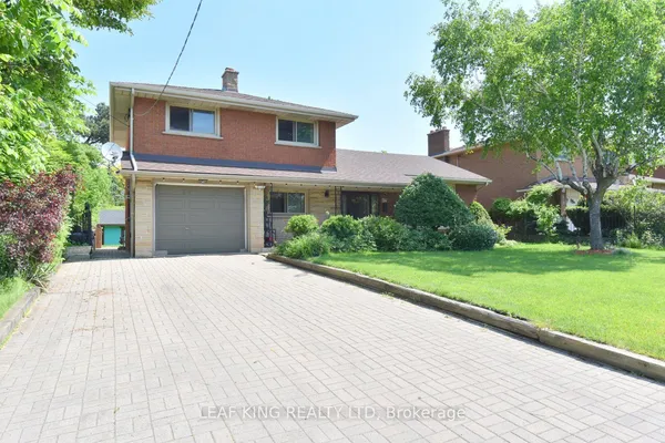 372 Fennell Avenue W — photo 2