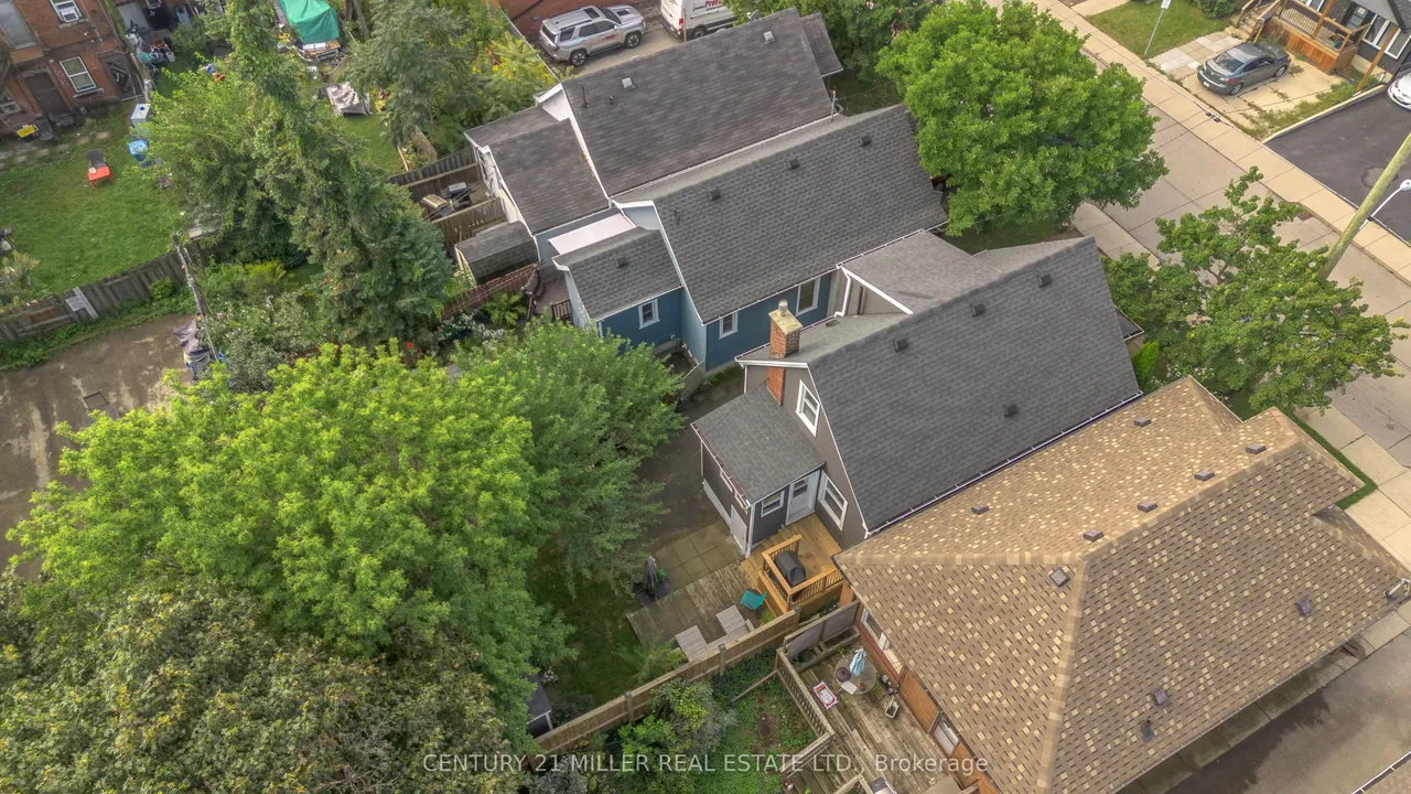 16 Wexford Avenue N — photo 27