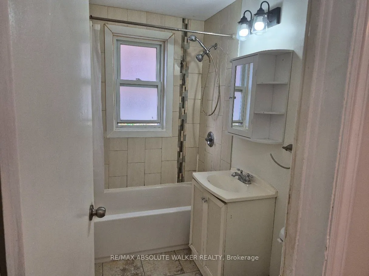 134 Jolliet Avenue — photo 10