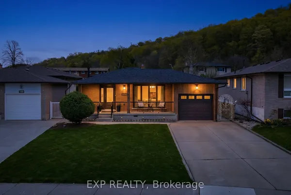 142 Marcella Crescent — photo 2