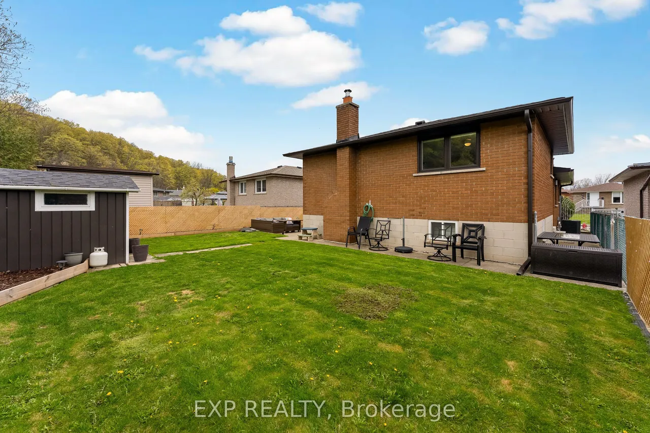 142 Marcella Crescent — photo 27
