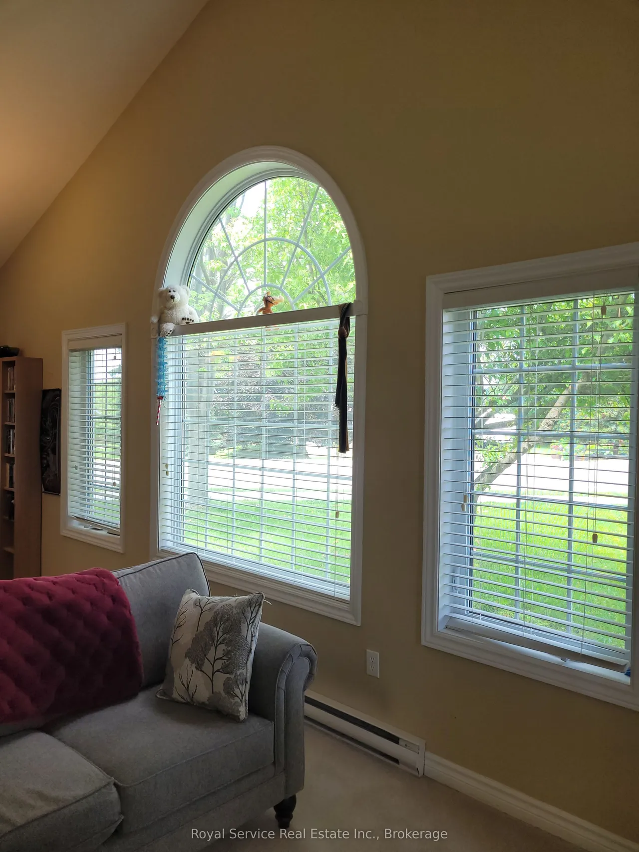325 Densmore Road — photo 3