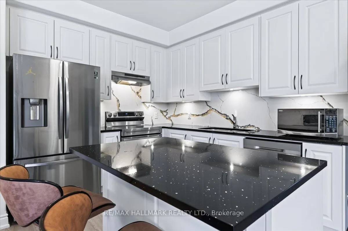 80 Marsh Avenue — photo 2