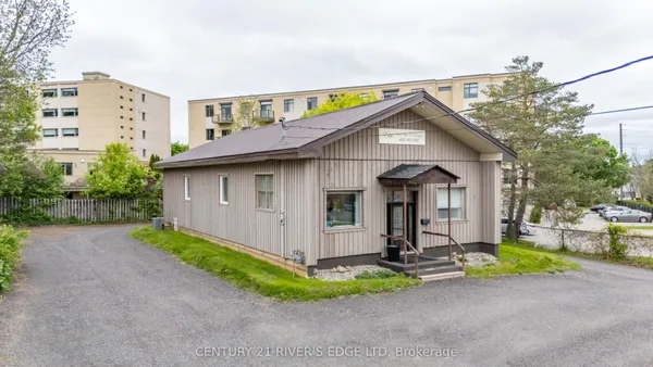 4 SCHOFIELD Avenue — photo 2