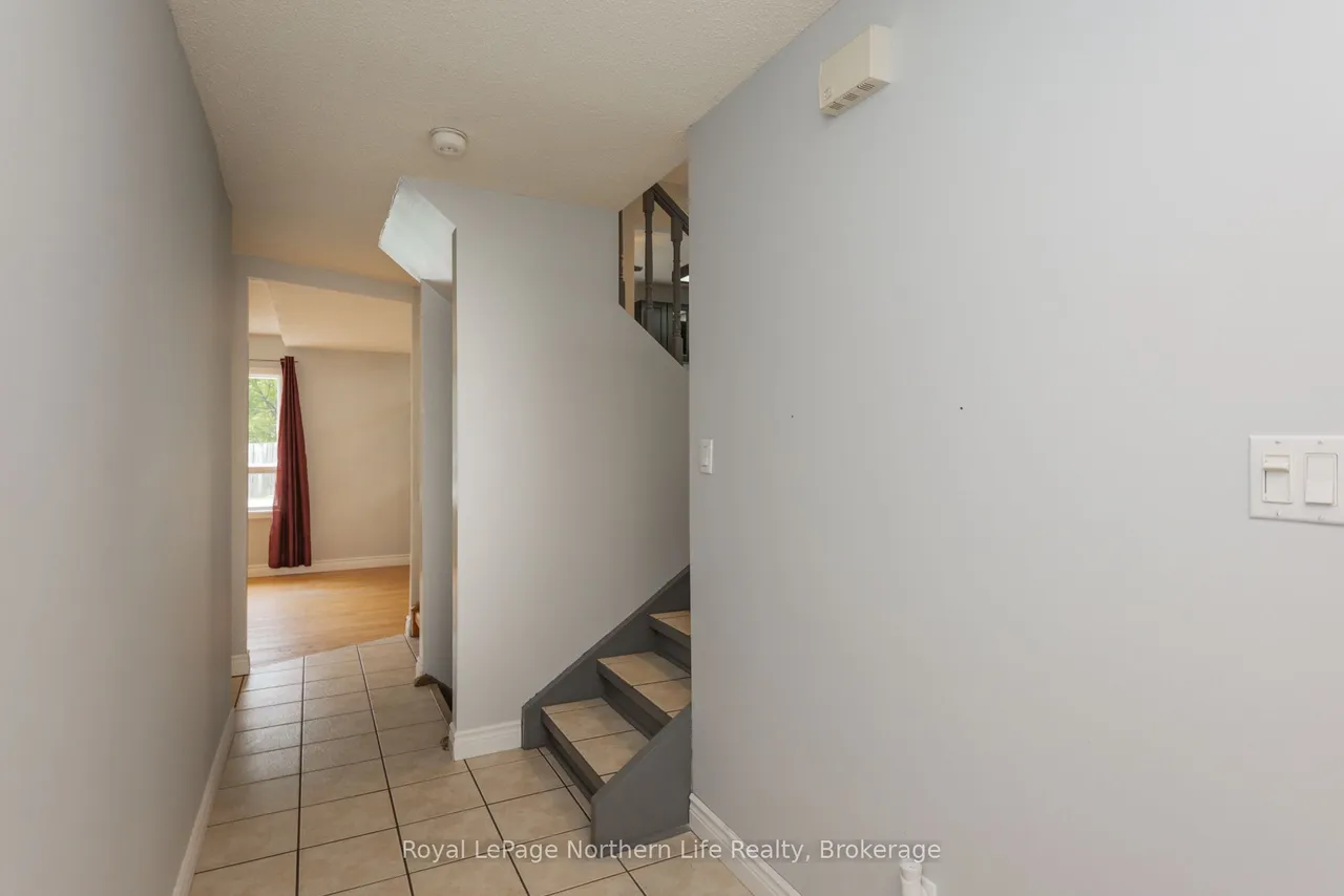 476 Maplewood Avenue — photo 3