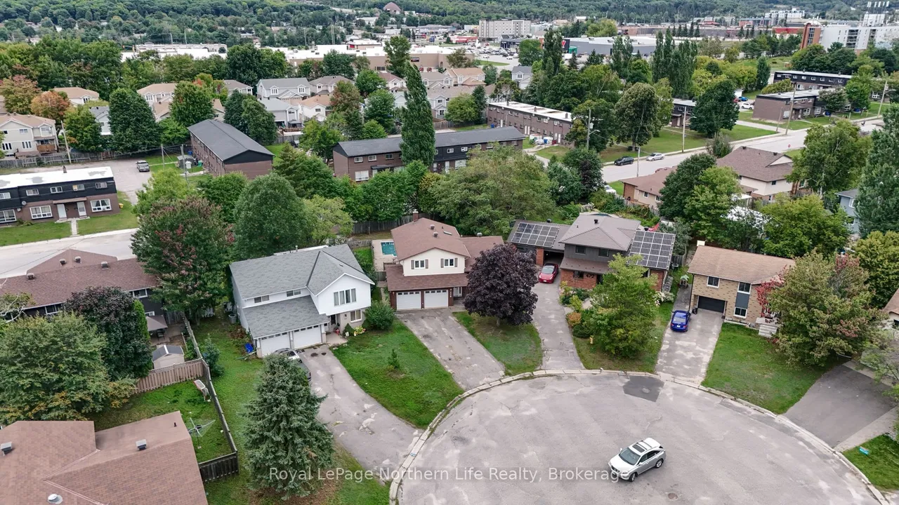476 Maplewood Avenue — photo 44