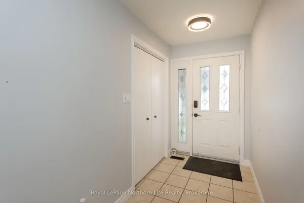 476 Maplewood Avenue — photo 2