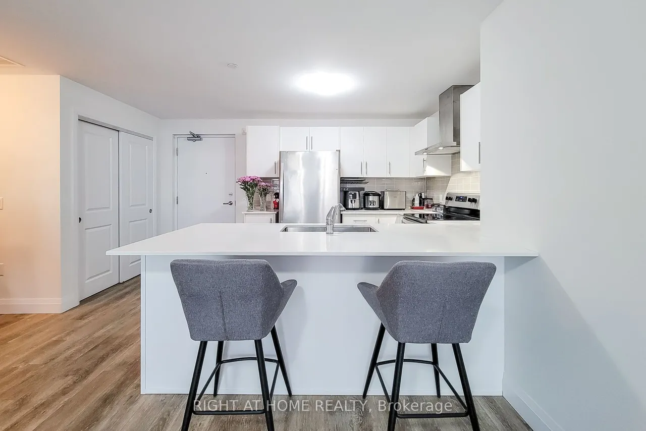 1 Redfern Avenue — photo 3