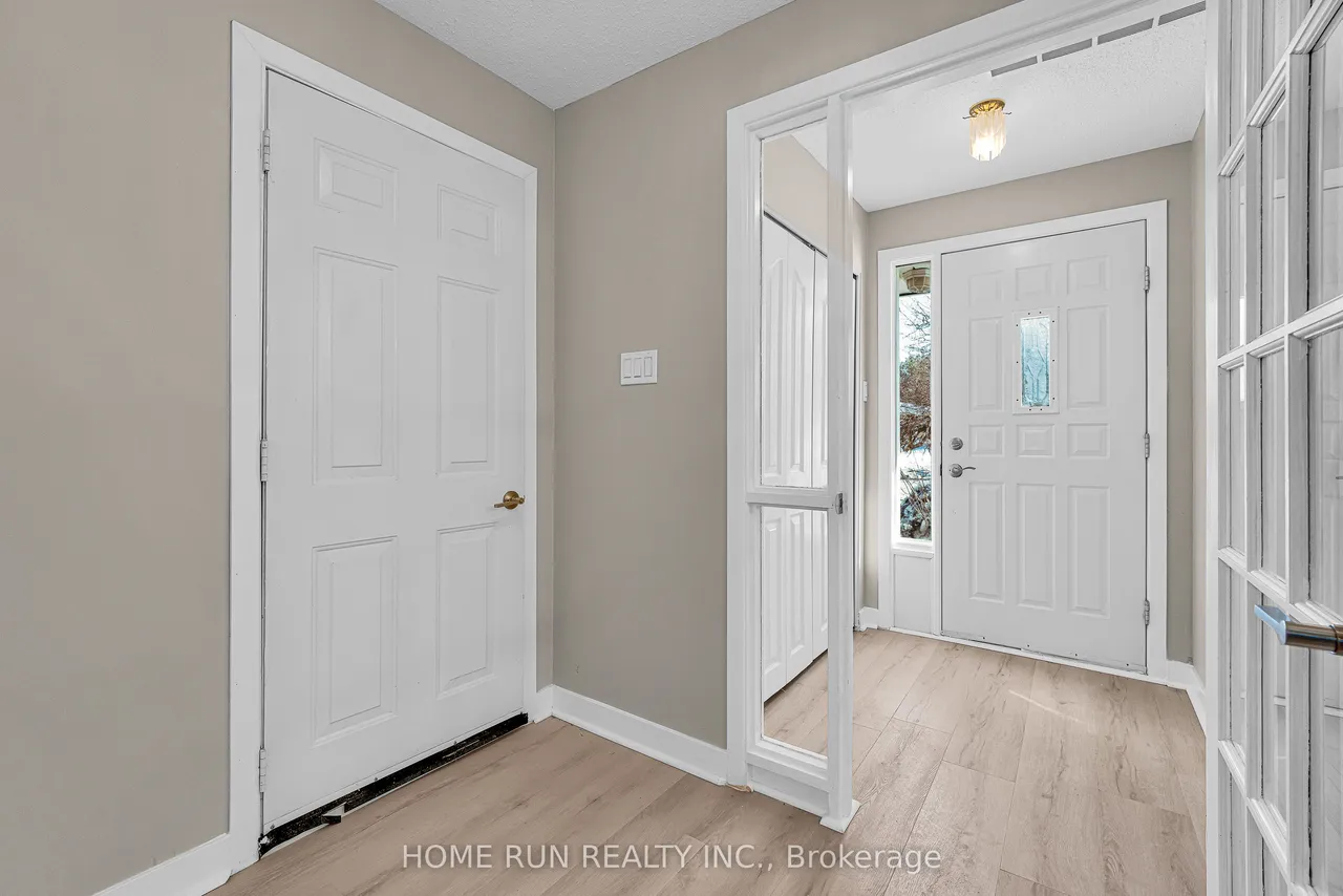 1259 Meadowlands Drive E — photo 2