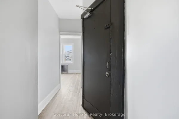 1539-1547 Barton Street E — photo 2