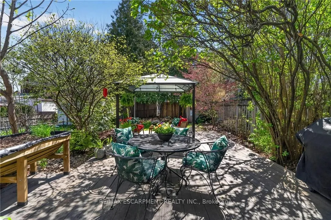 32 Magill Street — photo 35