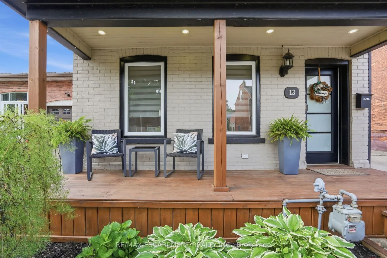 13 Picton Street W — photo 2