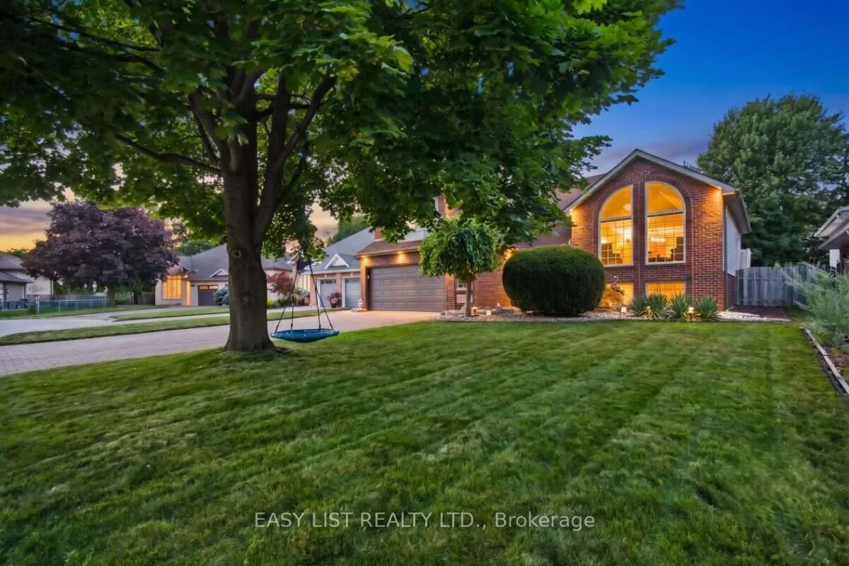 5929 Rosewood Crescent