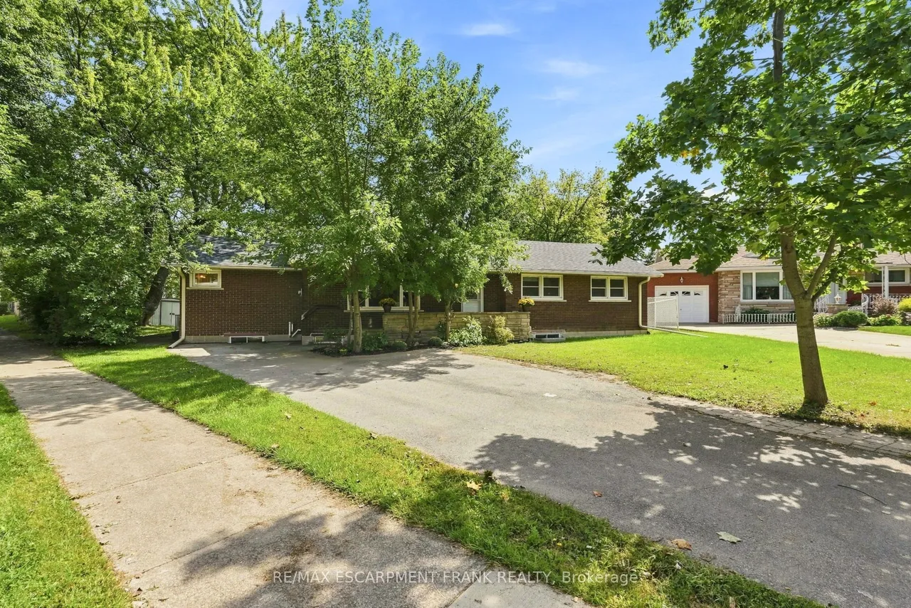 8 EMMING Court — photo 2