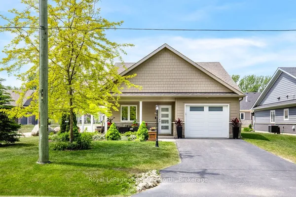 43 NAPIER Street W
