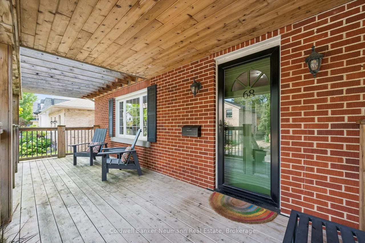 68 Albert Street — photo 2