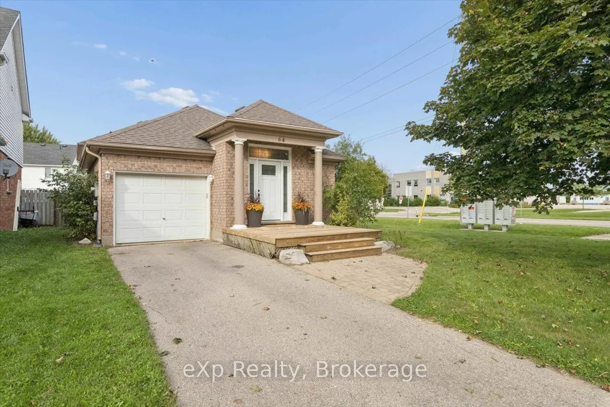 64 Buckthorn Crescent — photo 3