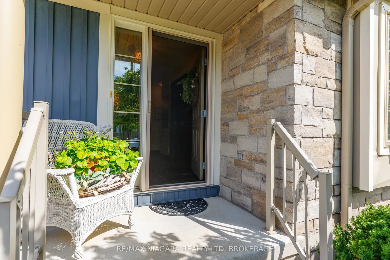 310 Ridge Road S — photo 2