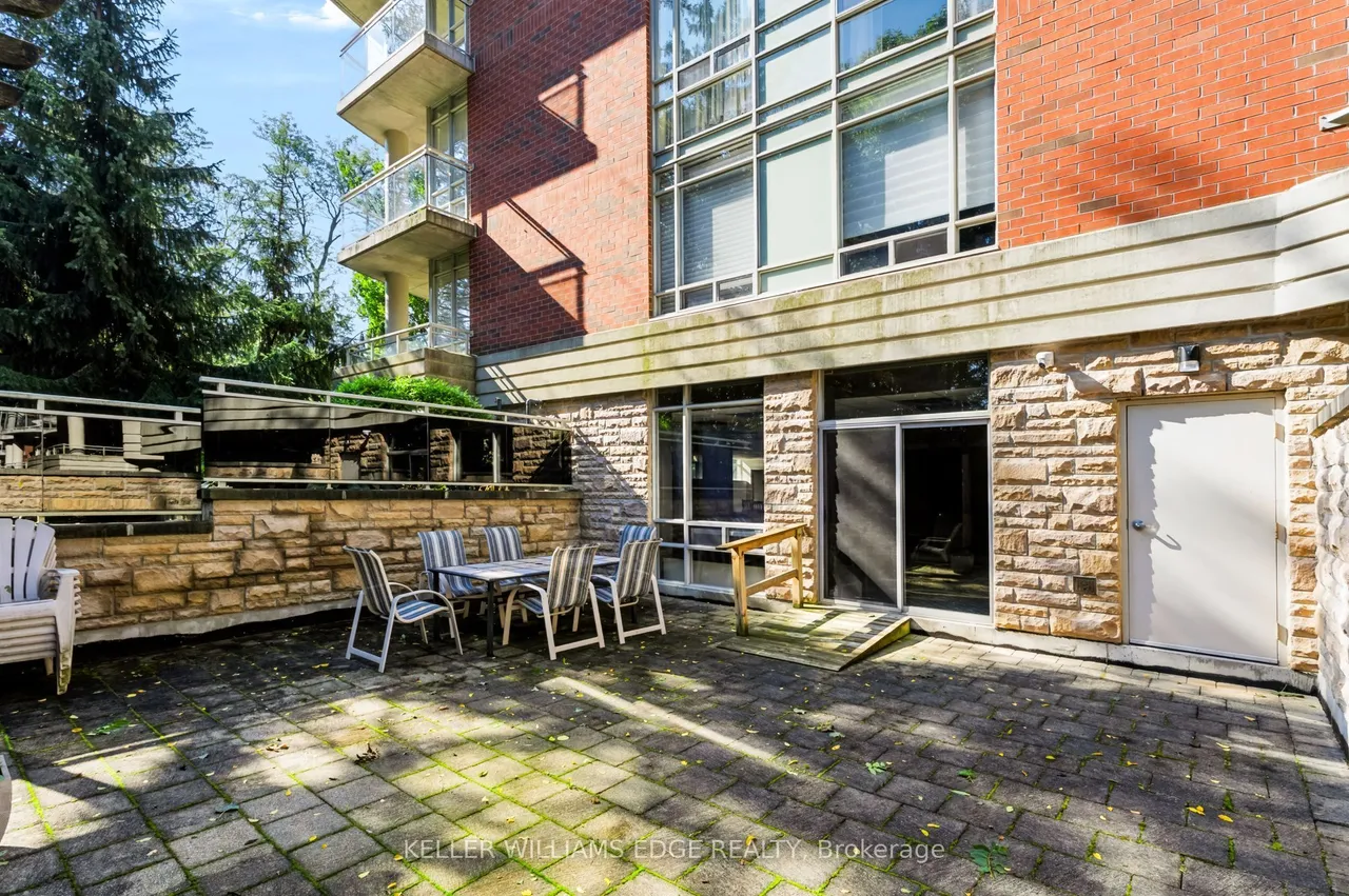 125 Wilson Street W — photo 24