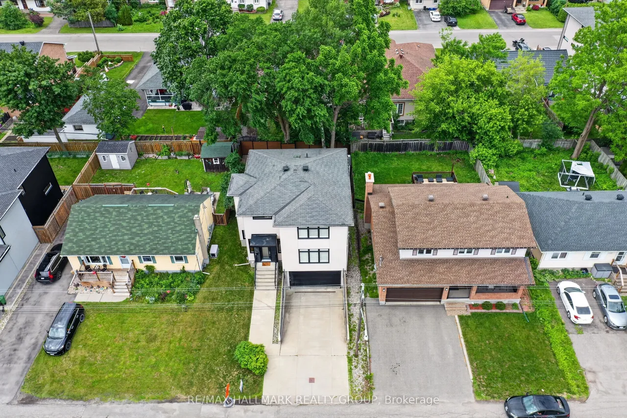 1559 Queensdale Avenue — photo 3