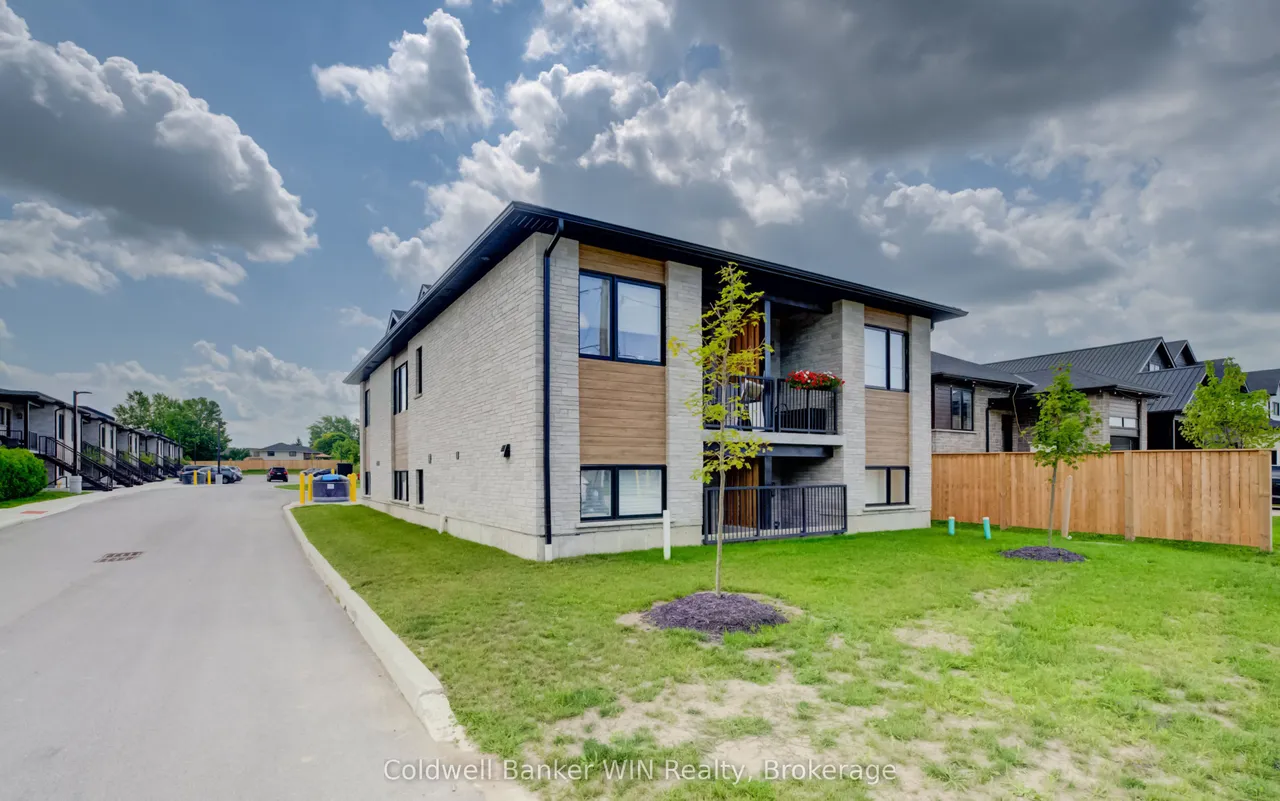 440 Wellington Street E — photo 3