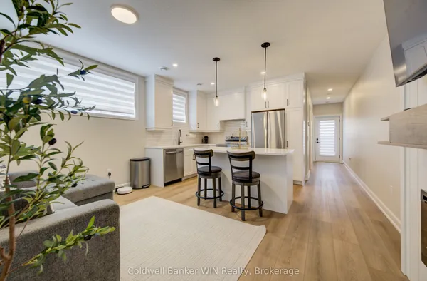 440 Wellington Street E