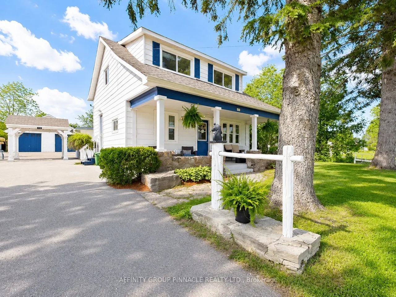 15 Prince Street W