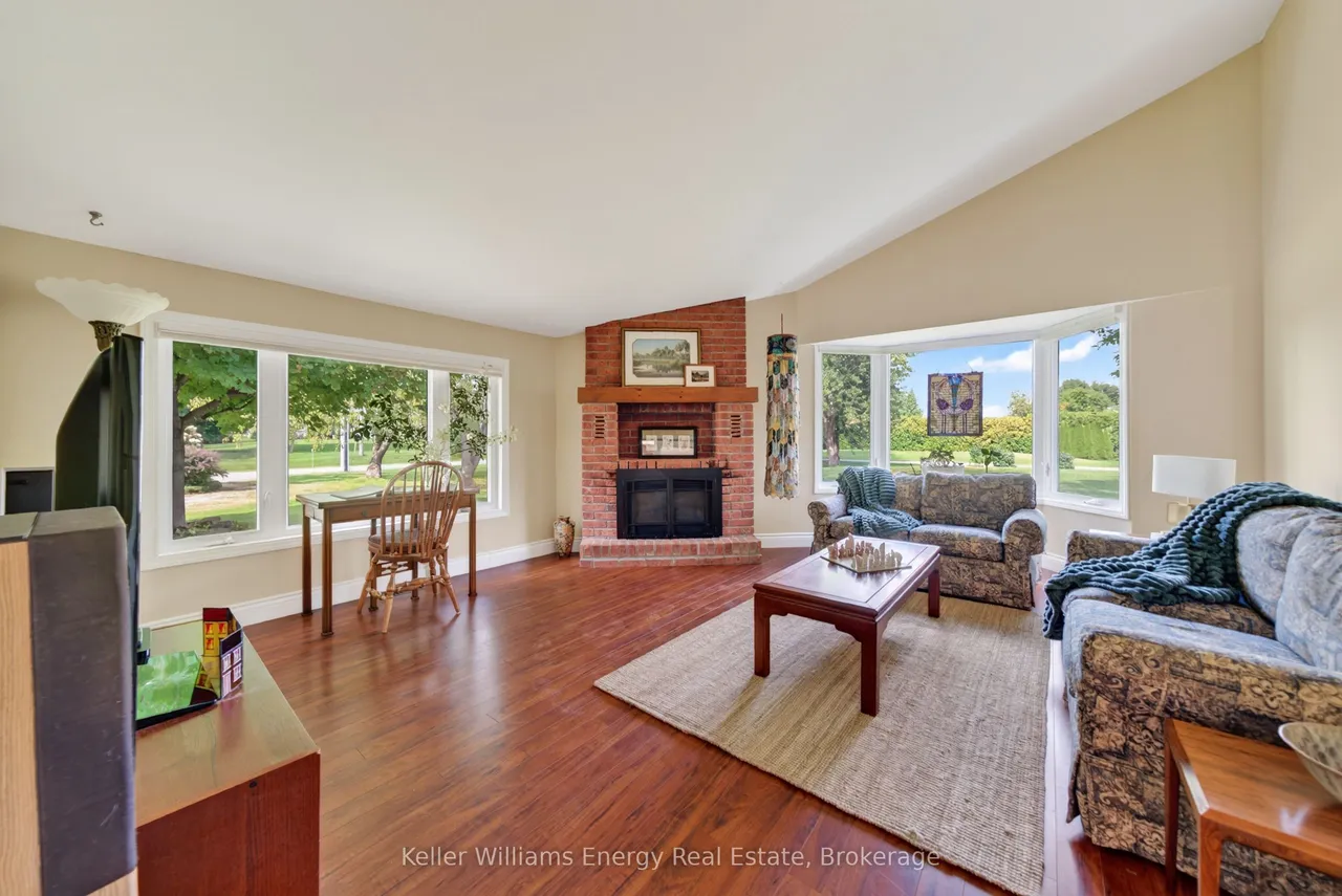 89 Smith's Bay Avenue — photo 3