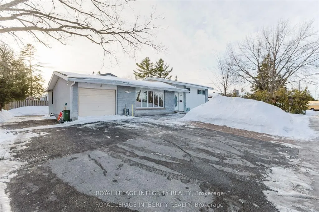 1197 Deer Park Road W — photo 3