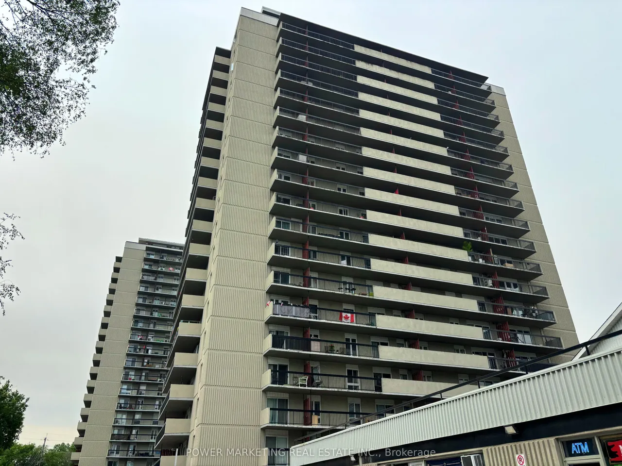 158B MCARTHUR Avenue — photo 2