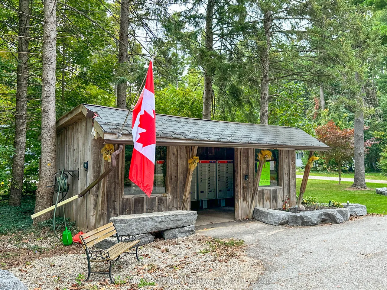 118 Tamarack Drive — photo 42