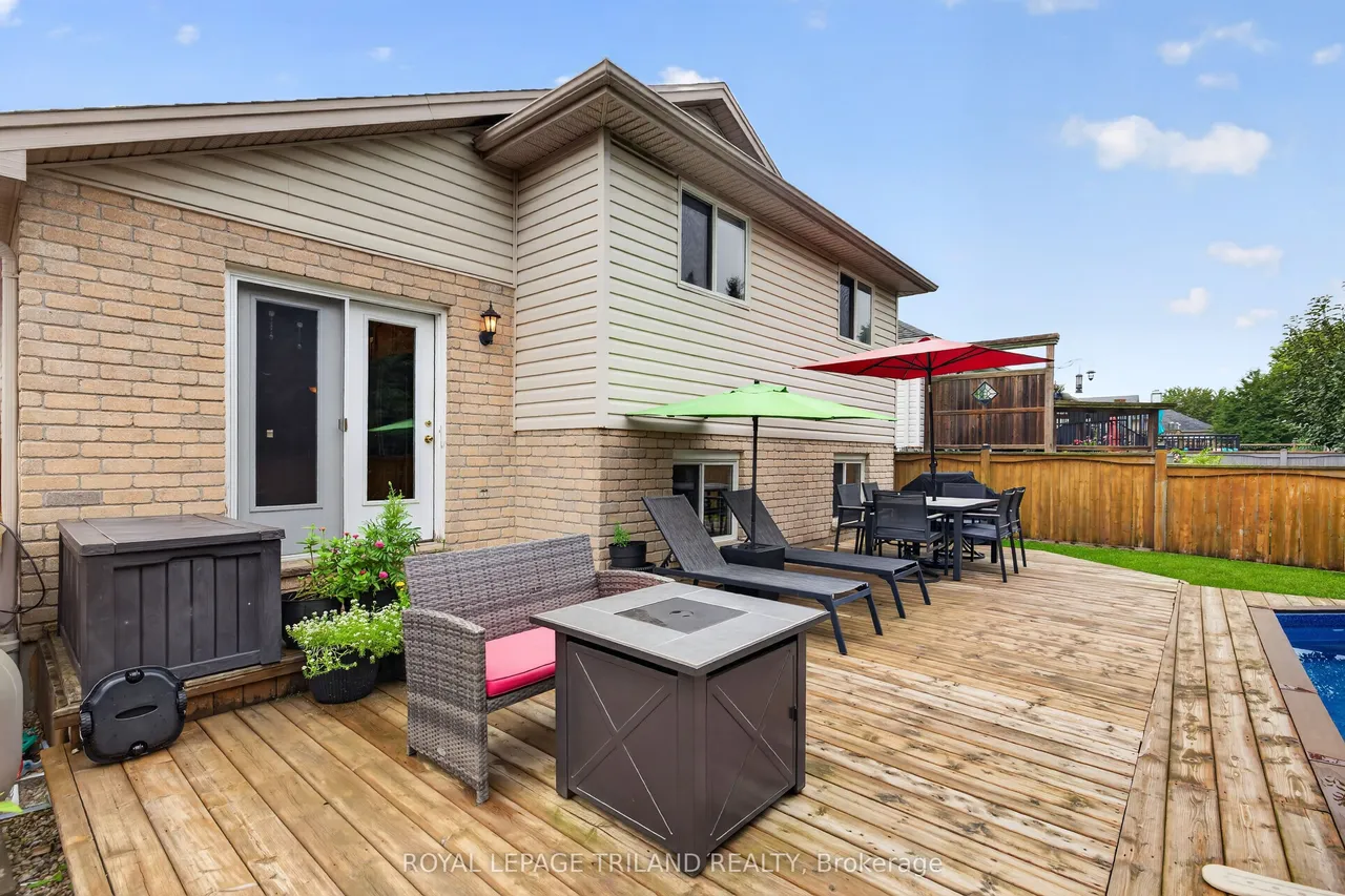 59 Queensway Drive — photo 42